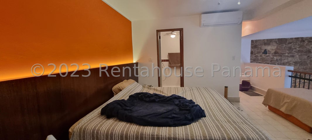 Stylish Loft Apartment for Rent in Casco Antiguo